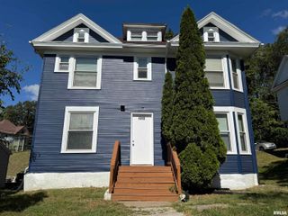 1013 E 6TH Street, Davenport, IA 52803