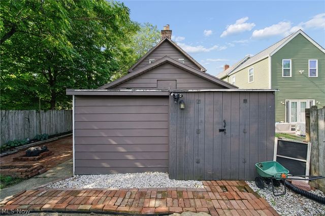 464 Stewart Avenue, Columbus, OH 43206