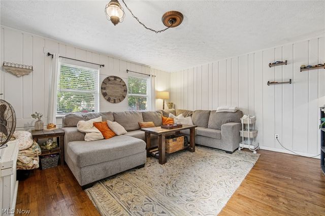 464 Stewart Avenue, Columbus, OH 43206