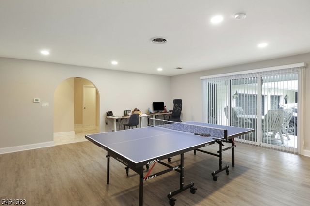 650 Riverside Dr, Cranford Twp., NJ 07016