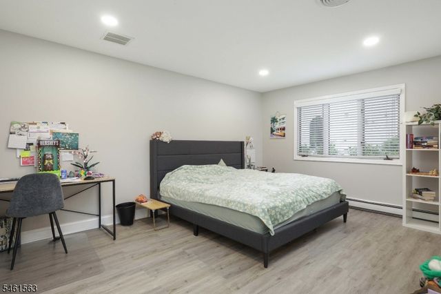 650 Riverside Dr, Cranford Twp., NJ 07016