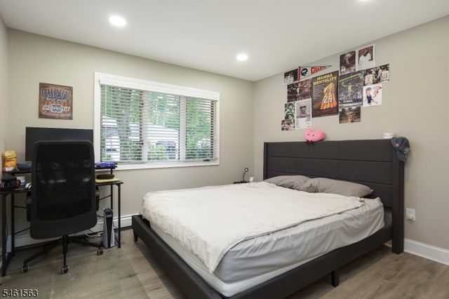 650 Riverside Dr, Cranford Twp., NJ 07016