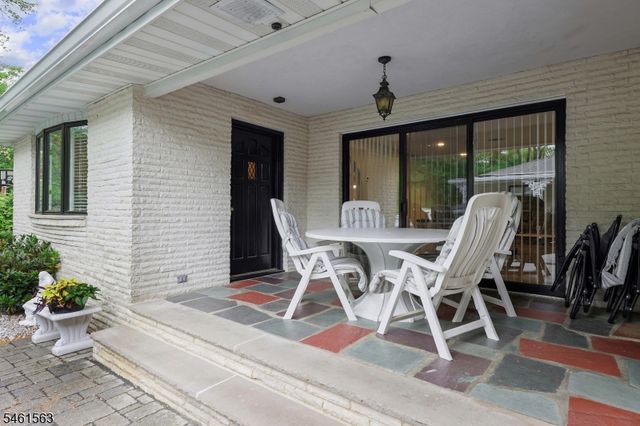650 Riverside Dr, Cranford Twp., NJ 07016
