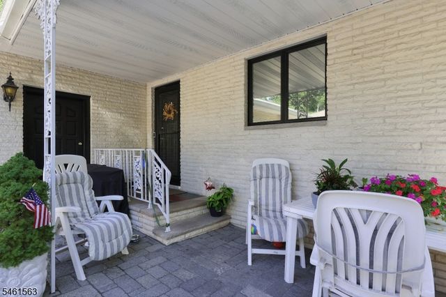 650 Riverside Dr, Cranford Twp., NJ 07016