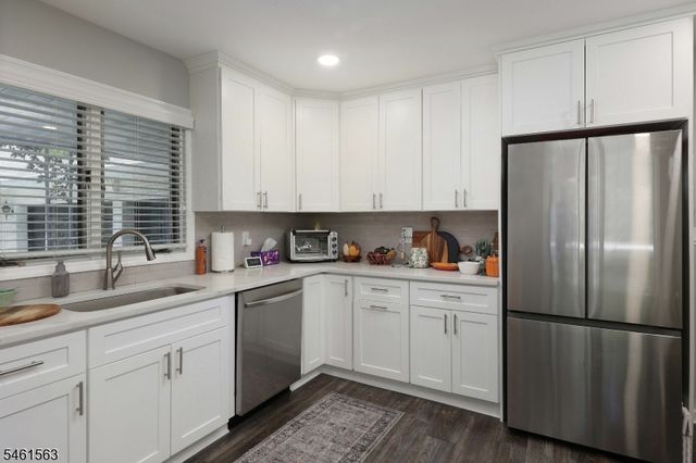 650 Riverside Dr, Cranford Twp., NJ 07016