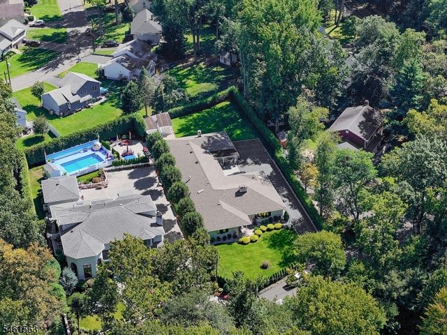 650 Riverside Dr, Cranford Twp., NJ 07016
