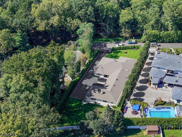 650 Riverside Dr, Cranford Twp., NJ 07016