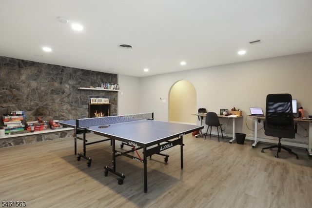 650 Riverside Dr, Cranford Twp., NJ 07016