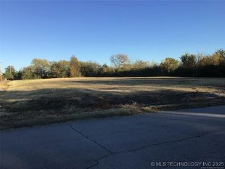 E Graham Court, Pryor, OK 74361