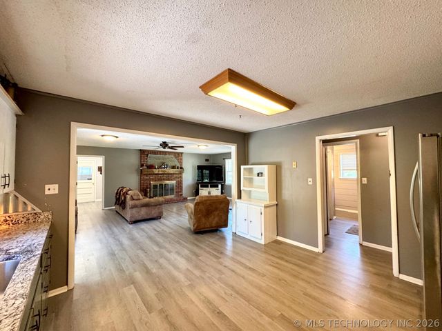 19338 W Dojaro Road, Park Hill, OK 74451