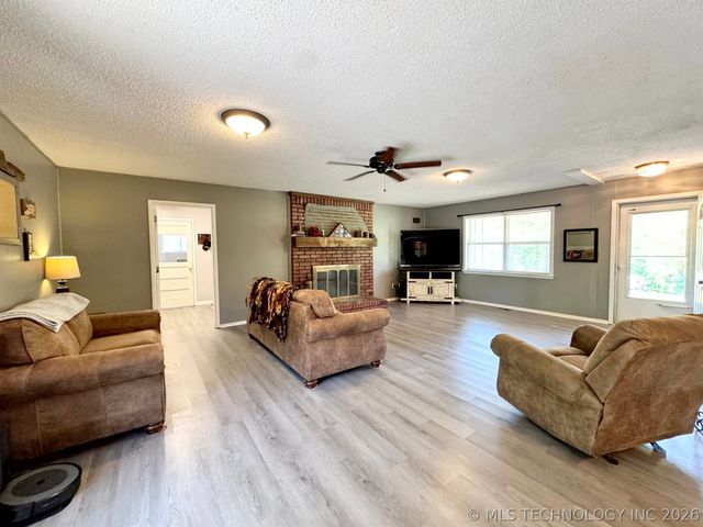 19338 W Dojaro Road, Park Hill, OK 74451