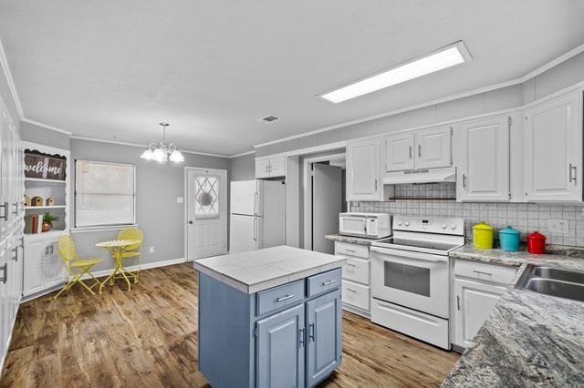 1319 E Republican Road, Jacksonville, AR 72076