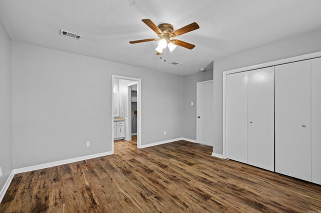 1319 E Republican Road, Jacksonville, AR 72076