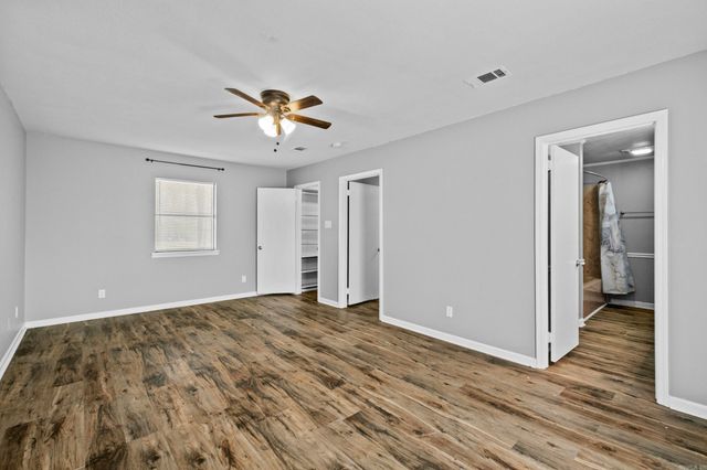 1319 E Republican Road, Jacksonville, AR 72076