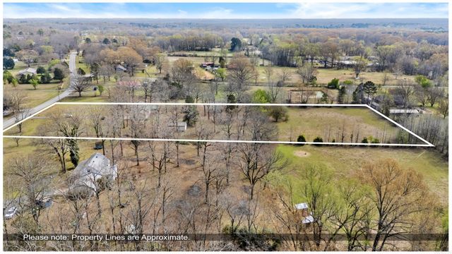 1319 E Republican Road, Jacksonville, AR 72076