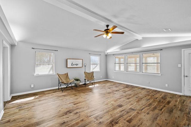 1319 E Republican Road, Jacksonville, AR 72076