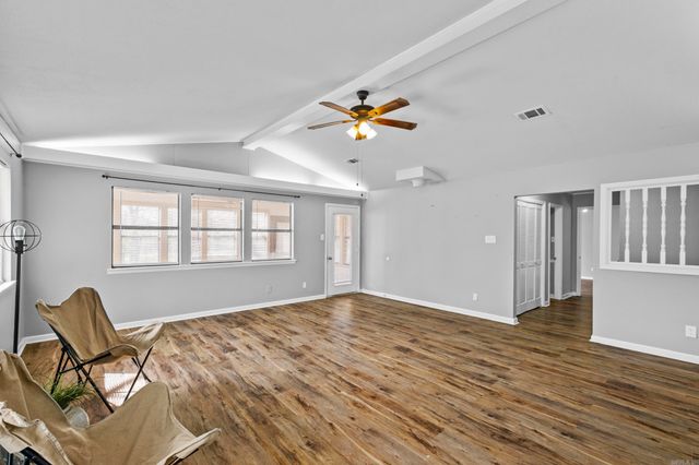 1319 E Republican Road, Jacksonville, AR 72076