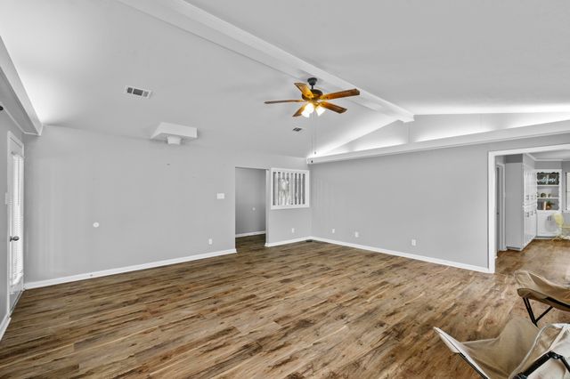 1319 E Republican Road, Jacksonville, AR 72076