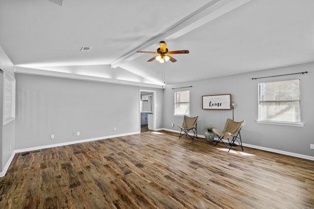 1319 E Republican Road, Jacksonville, AR 72076