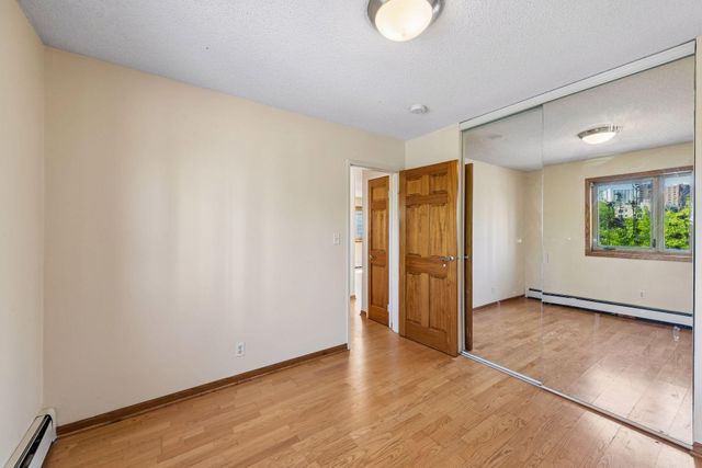 1800 Lasalle Avenue 101, Minneapolis, MN 55403