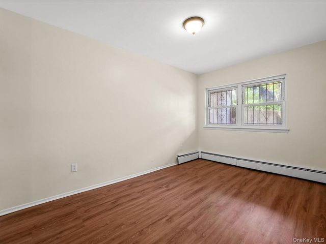 42 Autumn Avenue, Brooklyn, NY 11208