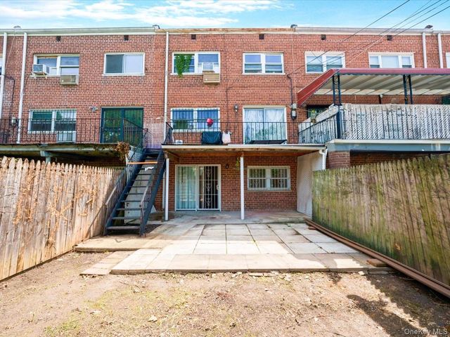 42 Autumn Avenue, Brooklyn, NY 11208