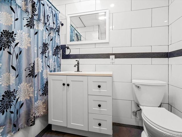 42 Autumn Avenue, Brooklyn, NY 11208