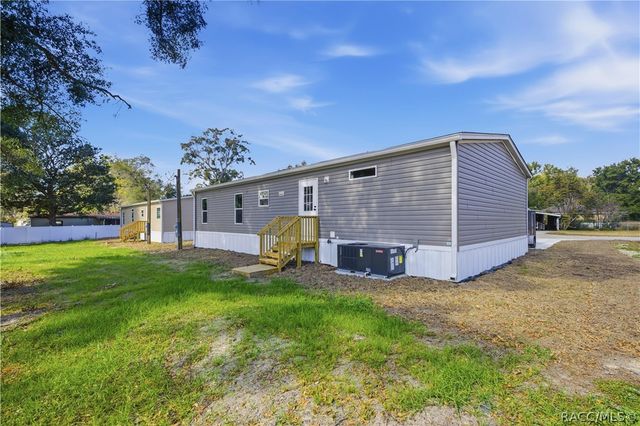 1560 NE 162nd Street, Citra, FL 32113