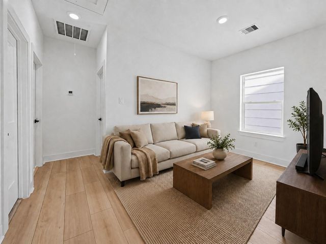 951 Highland Light Lane, Houston, TX 77091