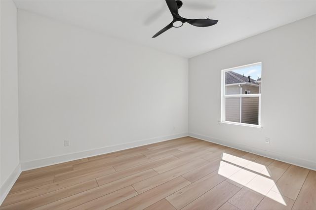 951 Highland Light Lane, Houston, TX 77091