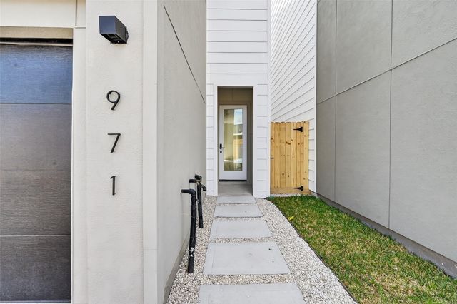 951 Highland Light Lane, Houston, TX 77091