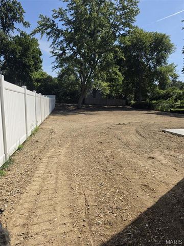 1112 Missouri Avenue, Kirkwood, MO 63122