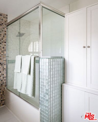 4205 W 59th Street, Los Angeles, CA 90043