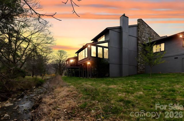 515 Crowfields Lane, Asheville, NC 28803