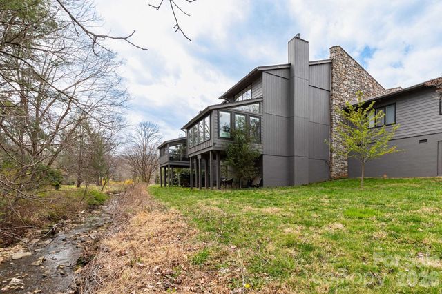 515 Crowfields Lane, Asheville, NC 28803