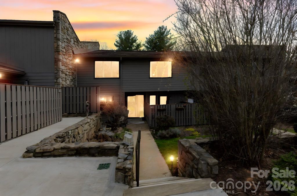 515 Crowfields Lane, Asheville, NC 28803