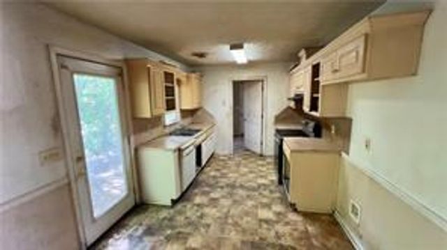 2302 Level Court, Phenix City, AL 36869