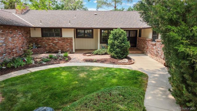 11 Robincrest Lane, Littleton, CO 80123