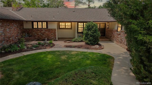 11 Robincrest Lane, Littleton, CO 80123
