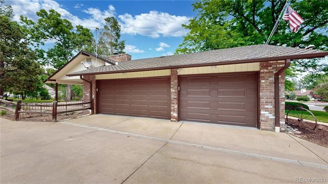 11 Robincrest Lane, Littleton, CO 80123