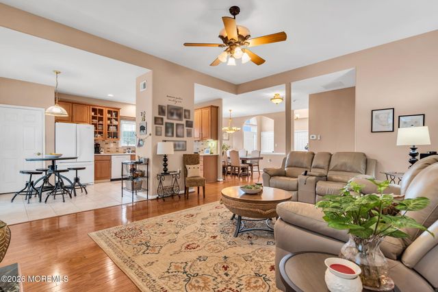 7 Murano Road, Manchester, NJ 08759