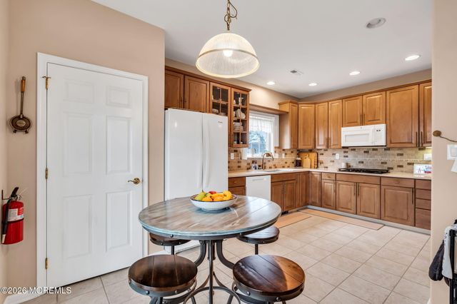 7 Murano Road, Manchester, NJ 08759