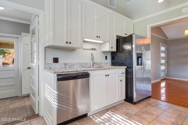 101 Alonda Drive, Lafayette, LA 70503