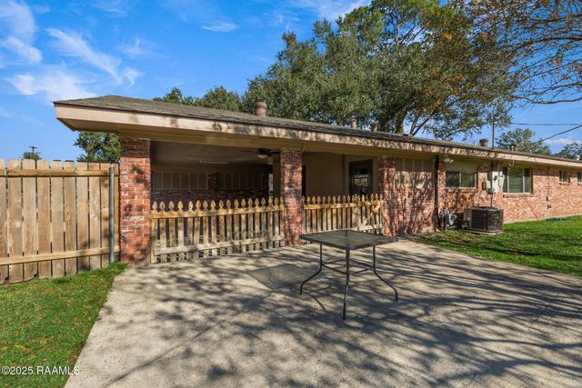 101 Alonda Drive, Lafayette, LA 70503