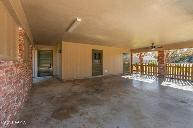 101 Alonda Drive, Lafayette, LA 70503