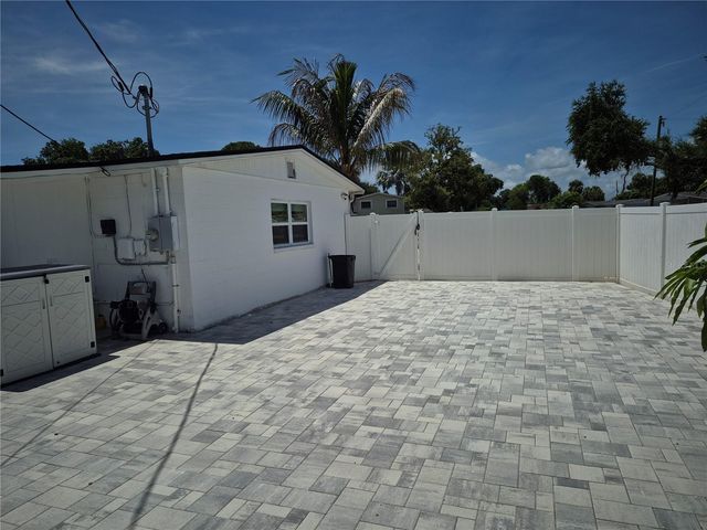 7709 W HANNA AVENUE A, Tampa, FL 33615