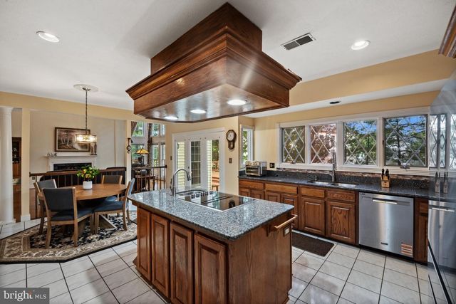 5600 BRADDOCK FARMS WAY, Clifton, VA 20124