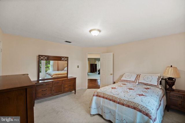 5600 BRADDOCK FARMS WAY, Clifton, VA 20124