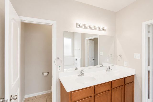 10102 Hidden Falls Drive, Pearland, TX 77584