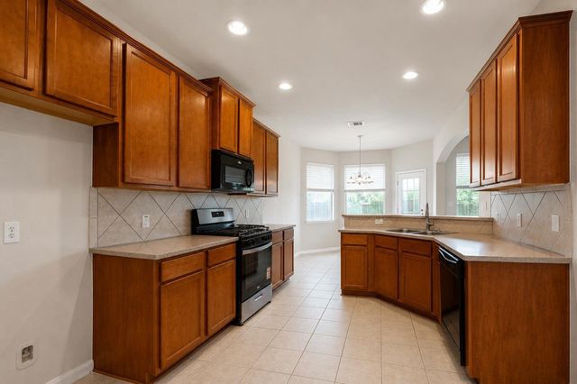 10102 Hidden Falls Drive, Pearland, TX 77584